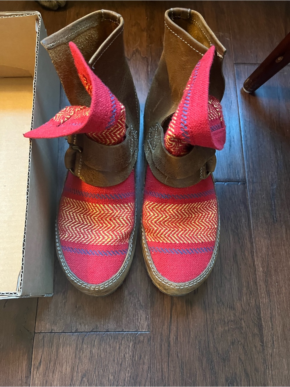 Sorel Women’s Red Patterned Textile & Brown Leather Ankle Boots